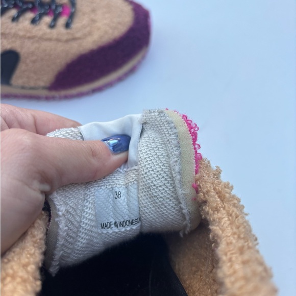 Rag and Bone Retro Runner Shearling Sherpa Sneakers - Picture 6 of 6